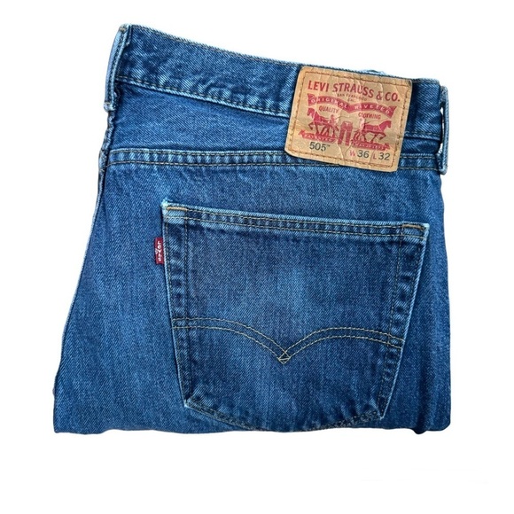 Levi’s 505 Regular Fit Straight Leg Jeans - 36/32 - Picture 1 of 5